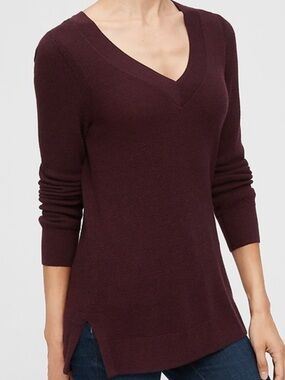 NWT Gap Burgundy V-neck Sweater